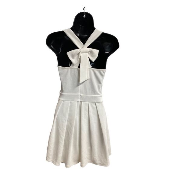JUST ME Women’s ( Junior)White Party Dress Size 000 - Picture 2 of 8